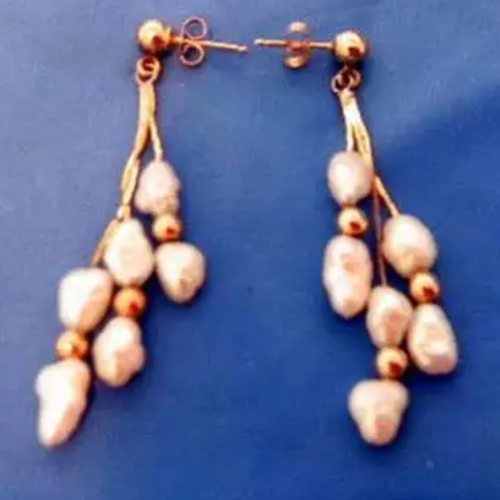 Vintage 14k yellow Gold Beautiful PEARL Earrings